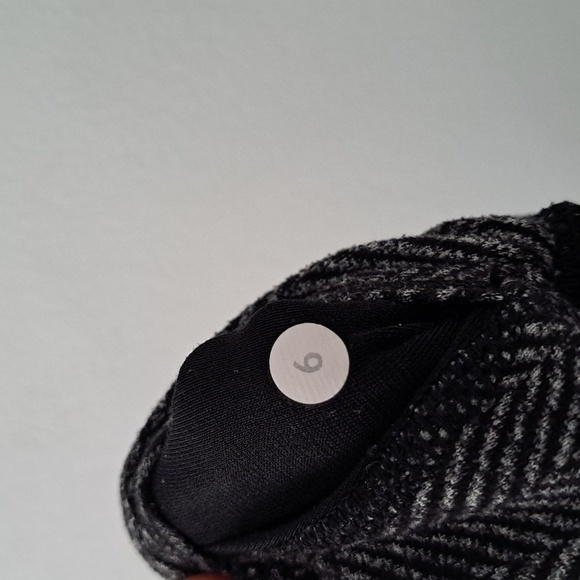 Lululemon athletica Leggings size 6 - Picture 3 of 6